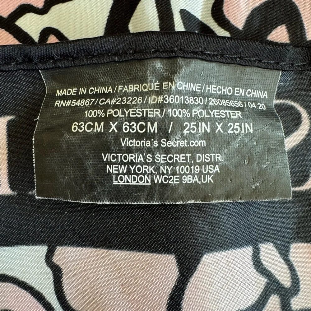Victoria’s Secret scarf